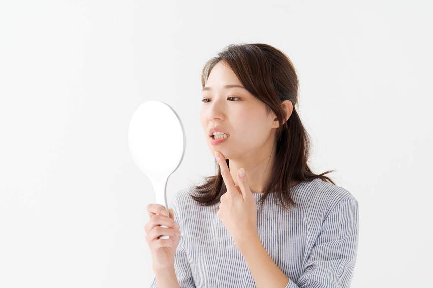 インビザラインには部分矯正用もあるの？メリット・デメリットを幅広く解説